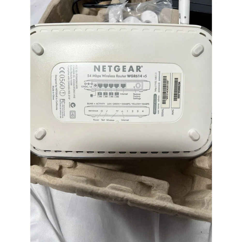 Netgear WGR614 V5 54 Mbps 4-Port Wireless Router Works With Everything Included - Picture 13 of 16